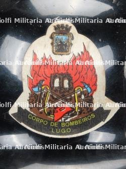 Espagne, lot de deux casques de sapeurs-pompiers. Spain, set of two firefighter helmets. — miniature 6
