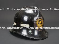 Espagne, casque de pompier de Las Palmas de Gran Canaria. Spain, Las Palmas de Gran Canaria firefighter helmet. — miniature 2