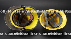 Espagne, lot de deux casques de sapeurs-pompiers. Spain, set of two firefighter helmets. — photo 9