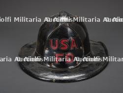 etats-Unis, casque en cuir du service d'incendie de l'armee americaine. United States, leather helmet of the US Army Fire Department. — photo 3