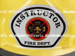 etats-Unis, lot de trois casques de sapeurs-pompiers, dont un de l'armee americaine. United States, set of three firefighter helmets, including one US Army example. — photo 4