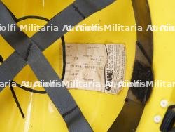 etats-Unis, lot de trois casques de sapeurs-pompiers, dont un de l'armee americaine. United States, set of three firefighter helmets, including one US Army example. — photo 11