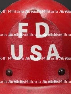 etats-Unis, lot de trois casques de sapeurs-pompiers, dont un de l'armee americaine. United States, set of three firefighter helmets, including one US Army example. — miniature 16