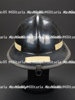 etats-Unis, lot de quatre casques de sapeurs-pompiers des annees 1960 a 1980. United States, set of four firefighter helmets from the 1960s to the 1980s. — miniature 18