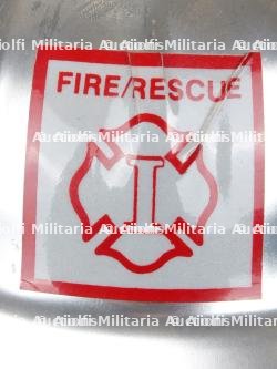 etats-Unis, lot de cinq casques de pompiers et de secouristes. United States, set of five firefighter and rescue helmets. — photo 5