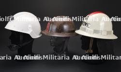 etats-Unis, lot de quatre casques de sapeurs-pompiers des annees 1960 a 1980, accompagne d'un casque francais. United States, set of four firefighter helmets from the 1960s to the 1980s, together with a French helmet. — miniature 6
