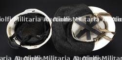 etats-Unis, lot de quatre casques de sapeurs-pompiers des annees 1960 a 1980, accompagne d'un casque francais. United States, set of four firefighter helmets from the 1960s to the 1980s, together with a French helmet. — miniature 10
