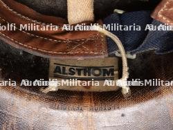 etats-Unis, lot de quatre casques de sapeurs-pompiers des annees 1960 a 1980, accompagne d'un casque francais. United States, set of four firefighter helmets from the 1960s to the 1980s, together with a French helmet. — miniature 16