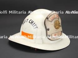 etats-Unis, casque d'Assistant Chief du Milwaukee Fire Department. United States, Milwaukee Fire Department Assistant Chief helmet. — miniature 2