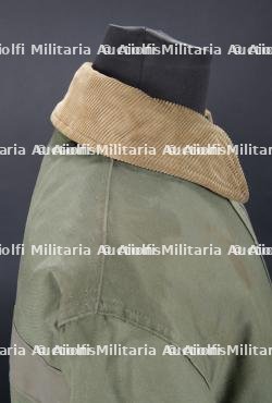 etats-Unis, veste de sapeur-pompier militaire de la periode de la guerre du Vietnam. United States, military firefighter's jacket from the Vietnam War period. — miniature 6