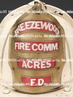 etats-Unis, casque de Fire Commissioner de Breezewood Acres, en Pennsylvanie. United States, Breezewood Acres, Pennsylvania, Fire Commissioner helmet. — miniature 4