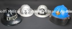 etats-Unis, lot de quatre casques de sapeurs-pompiers des etats du Sud. United States, set of four firefighter helmets from the Southern states.