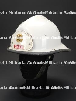 etats-Unis, casque de chef de sapeurs-pompiers americains. United States, American fire chief's helmet. — photo 1
