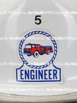 etats-Unis, lot de six casques de sapeurs-pompiers et de secouristes. United States, set of six firefighter and rescue helmets. — miniature 4