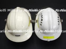 etats-Unis, lot de six casques de sapeurs-pompiers et de secouristes. United States, set of six firefighter and rescue helmets. — photo 8