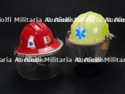 etats-Unis, lot de six casques de sapeurs-pompiers et de secouristes. United States, set of six firefighter and rescue helmets. — photo 17