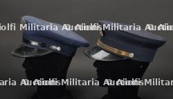 etats-Unis, lot de cinq casquettes a visiere de pompiers. United States, set of five firefighter peaked caps. — photo 19