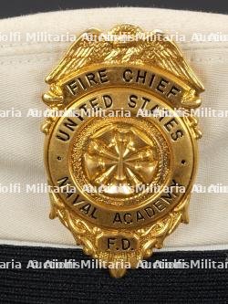 etats-Unis, casquette a visiere de chef des pompiers de l'United States Naval Academy. United States, US Naval Academy Fire Chief peaked cap. — miniature 4