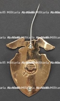 etats-Unis, lot de deux casquettes a visiere et insignes d'officiers de pompiers de Floride. United States, set of two Florida fire officer peaked caps and insignia. — photo 17
