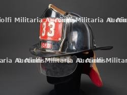 etats-Unis, casque de sapeur-pompier du Chicago Fire Department. United States, Chicago Fire Department firefighter helmet. — photo 1