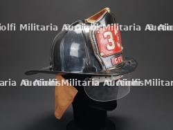 etats-Unis, casque de sapeur-pompier du Chicago Fire Department. United States, Chicago Fire Department firefighter helmet. — photo 2