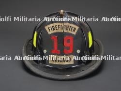 etats-Unis, casque de sapeur-pompier de Chicago. United States, Chicago firefighter helmet. — miniature 2
