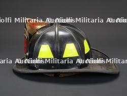 etats-Unis, casque de sapeur-pompier de Chicago. United States, Chicago firefighter helmet. — miniature 5