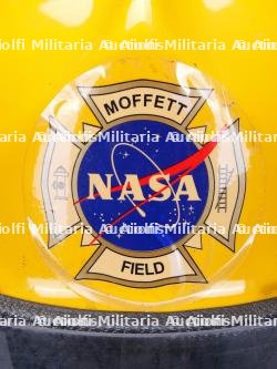 etats-Unis, casque de sapeur-pompier du site de la NASA a Moffett Field. United States, NASA Moffett Field firefighter helmet. — photo 3