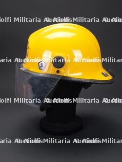 etats-Unis, casque de sapeur-pompier du site de la NASA a Moffett Field. United States, NASA Moffett Field firefighter helmet. — photo 4