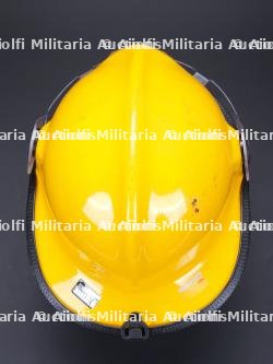 etats-Unis, casque de sapeur-pompier du site de la NASA a Moffett Field. United States, NASA Moffett Field firefighter helmet. — photo 10