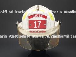 etats-Unis, casque de chef du New York Fire Department, vers 2000. United States, New York Fire Department chief's helmet, circa 2000. — photo 3