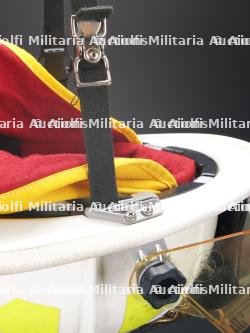 etats-Unis, casque de chef du New York Fire Department, vers 2000. United States, New York Fire Department chief's helmet, circa 2000. — miniature 17