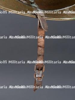 Europe, lot de trois casques de pompiers. Europe, set of three firefighter helmets. — photo 10