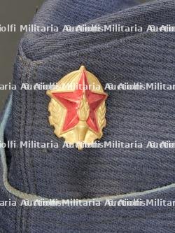 Europe centrale, lot de cinq coiffures de sapeurs-pompiers. Central Europe, set of five firefighter headpieces. — miniature 4