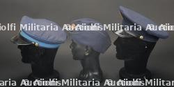 Europe centrale, lot de cinq coiffures de sapeurs-pompiers. Central Europe, set of five firefighter headpieces. — miniature 6