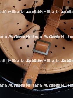 Europe centrale, lot de cinq casques de sapeurs-pompiers. Central Europe, set of five firefighter helmets. — photo 19