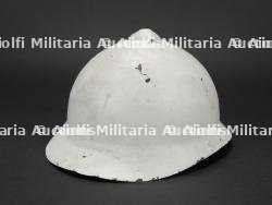 Finlande, casque de sapeur-pompier modele M17. Finland, model M17 firefighter helmet. — photo 1