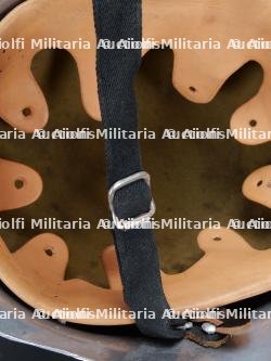 Finlande, lot de trois casques de sapeurs-pompiers. Finland, set of three firefighter helmets. — photo 18