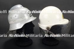 Suede et Finlande, lot de deux casques de sapeurs-pompiers. Sweden and Finland, set of two firefighter helmets. — miniature 3