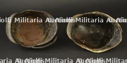 France, casquette de feu et casque de pompier en tole. France, fire cap and sheet-metal firefighter helmet. — photo 2
