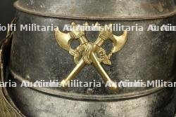 France, casquette de feu et casque de pompier en tole. France, fire cap and sheet-metal firefighter helmet. — miniature 8