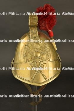 France, casque de sapeur-pompier modele 1852 d'Elbeuf. France, model 1852 firefighter helmet from Elbeuf. — photo 2