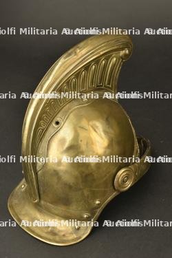 France, casque de sapeur-pompier modele 1855 de Belleme, dans l'Orne. France, model 1855 firefighter helmet from Belleme, Orne. — photo 5