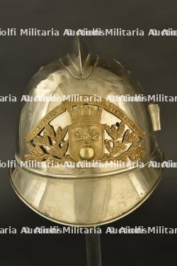France, casque de sapeur-pompier de Kientzheim, en Alsace. France, firefighter helmet from Kientzheim, Alsace.
