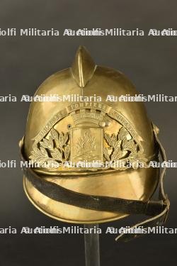 France, casque de sapeur-pompier alsacien de Schirmeck. France, Alsatian firefighter helmet from Schirmeck.