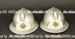 France, lot de deux casques d'aumoniers militaires. France, pair of military chaplains' helmets.