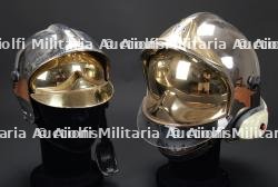 Casque Gallet F1 et casque d'enfant des sapeurs-pompiers de Paris. Gallet F1 helmet and children's Paris Fire Brigade helmet.