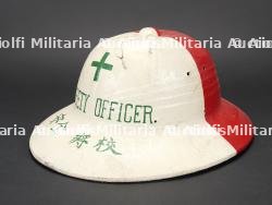Hong Kong, casque de responsable de la securite. Hong Kong, safety officer's helmet.