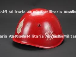 Italie, casque de sapeur-pompier, modele 933-47. Italy, model 933-47 firefighter helmet.