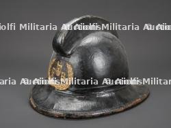 Royaume-Uni, casque de sapeur-pompier des annees 1930-1940. United Kingdom, firefighter helmet from the 1930s-1940s.